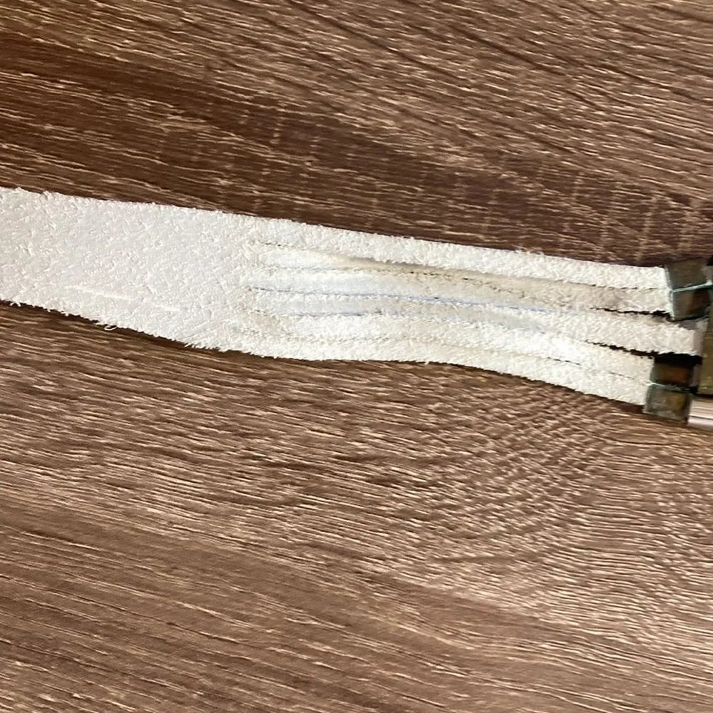 Vintage Women’s Medium Western Belt White & Silver